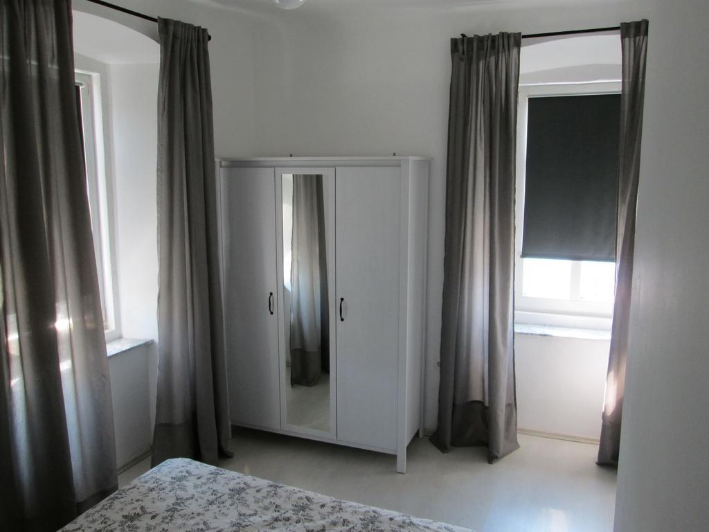Vlatkoviceva Apartments Senj  Phòng bức ảnh
