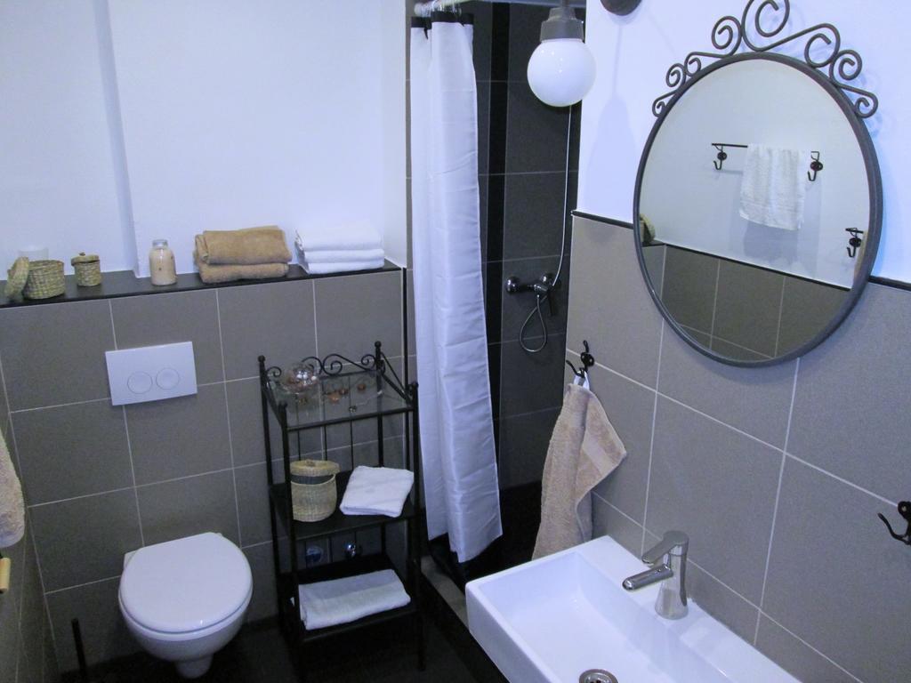 Vlatkoviceva Apartments Senj  Phòng bức ảnh
